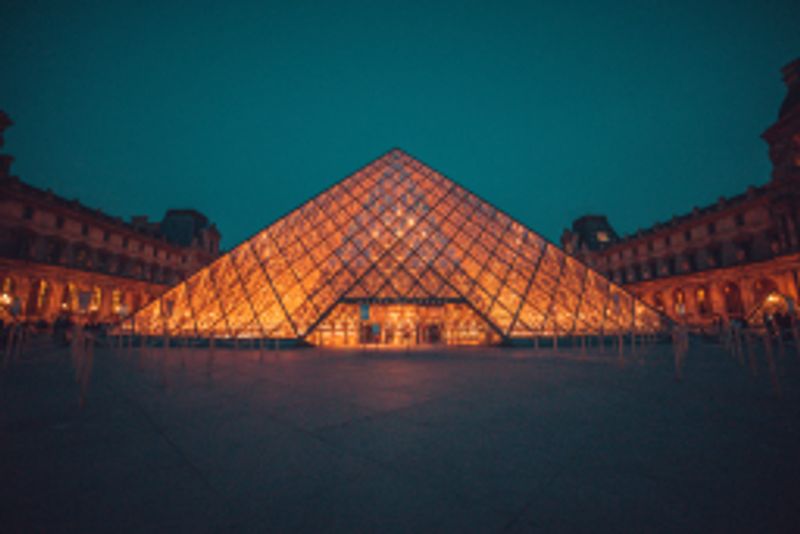 Le Musee du Louvre - Virtual Tour