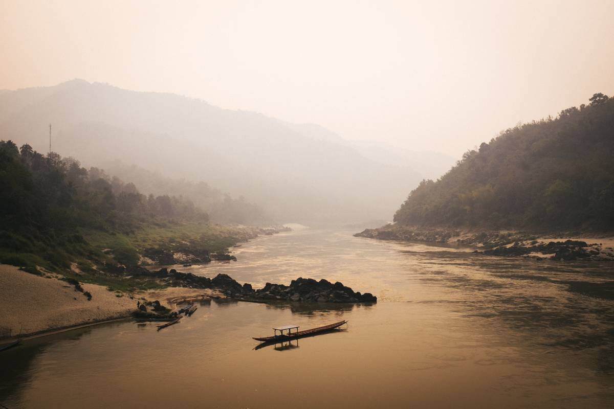 Kayaking along the Nam Ou river